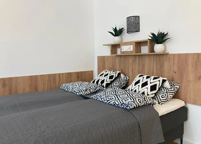 Nowy Plomykowka W Willi Sowiej Apartment