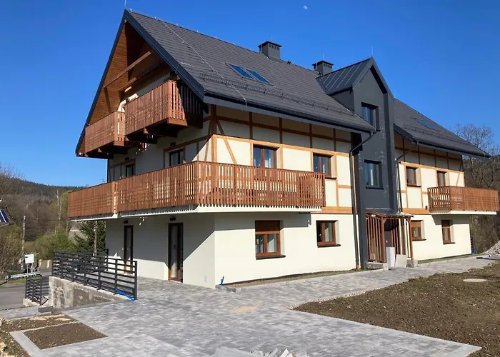 Apartment Nowy Plomykowka W Willi Sowiej *